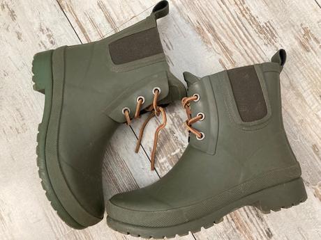 Gumáky bisgaard, 36