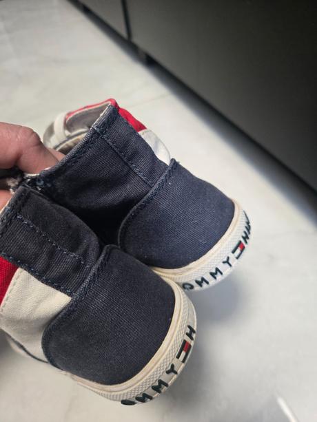 Th tenisky, tommy hilfiger,33