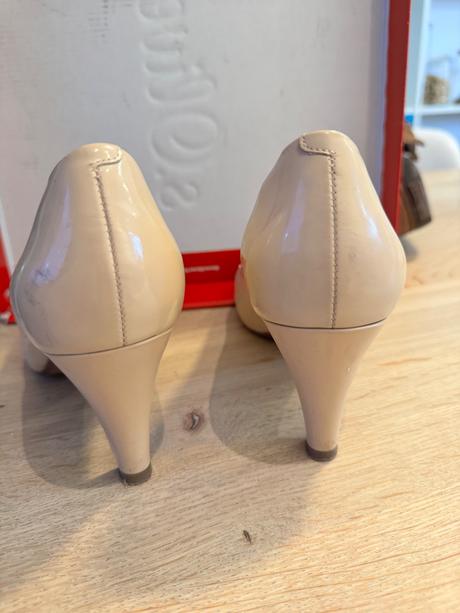 Kožené lodičky s ružovou špičkou, clarks,38