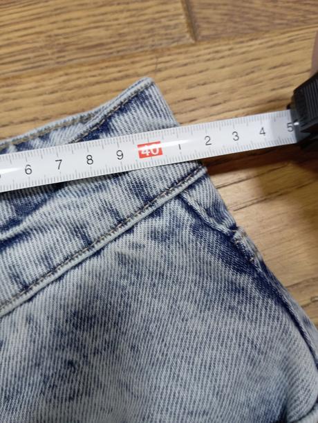 Široké rifle s vysokým pásom, 42