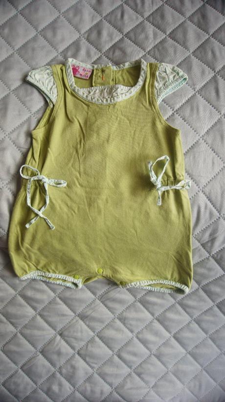 Zelený dievčenský overal, 62
