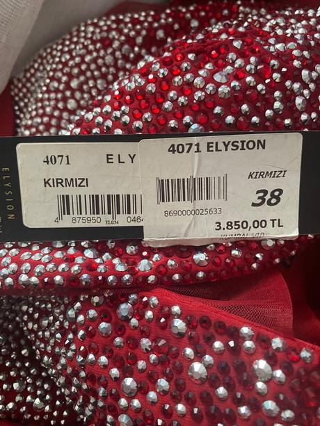 Šaty na stúžkovú, m