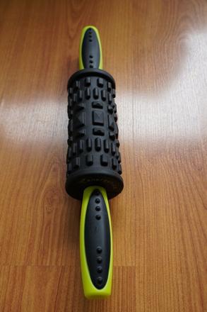 Masážny valček s rúčkami energetics, 