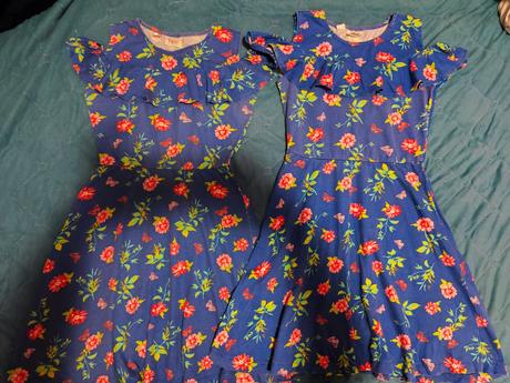 Letné šaty pre dvojičky s točivou sukňou, bonprix,158