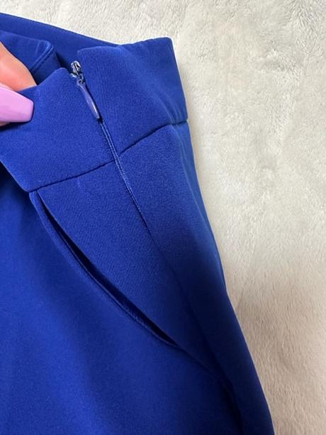 Kráľovský modrý nohavicový kostým zn. gaudi it 44, l / m