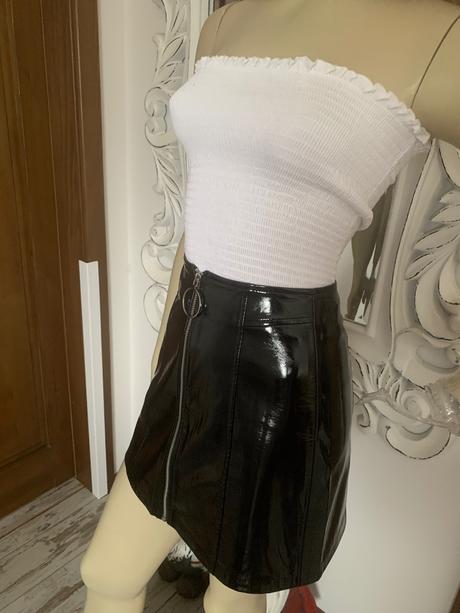 Lakovana sukna berschka, bershka,xs