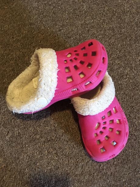 Nasuchovacia obuv typu croscs, 27