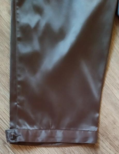 Saténové nohavice, 38