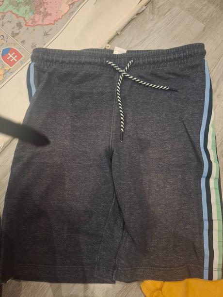 Balík trička, kraťasy veľ.140, cca32ks, 140–152