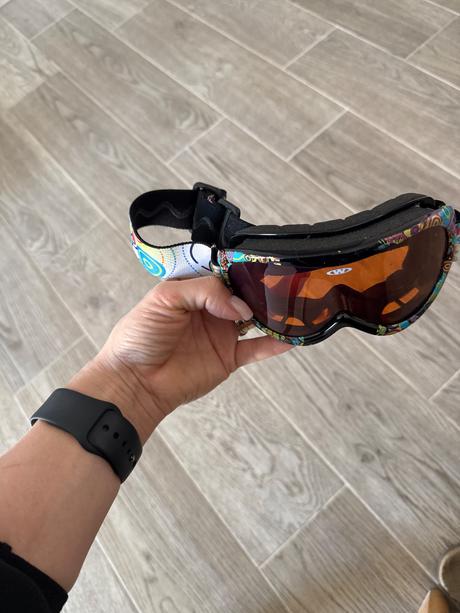 Snowboardové a lyžiarske okuliare, 