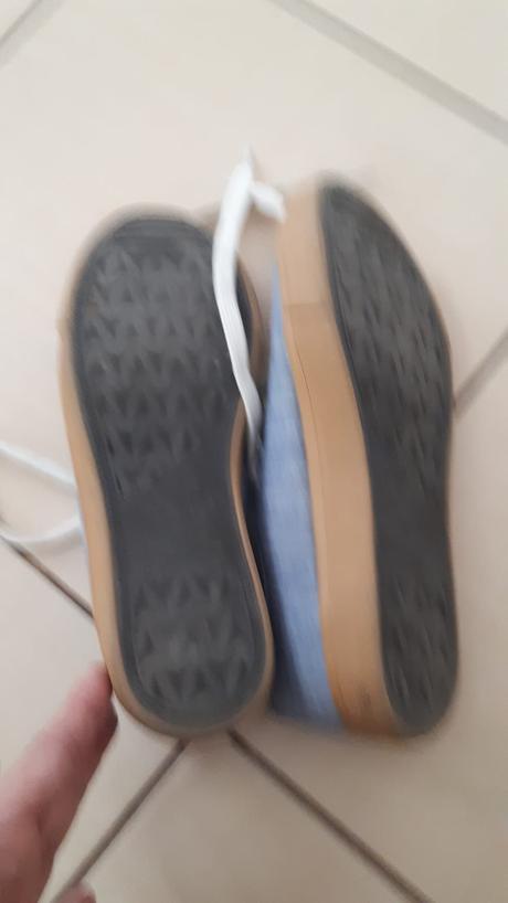 Tenisky 37,5 - nenosené, 38