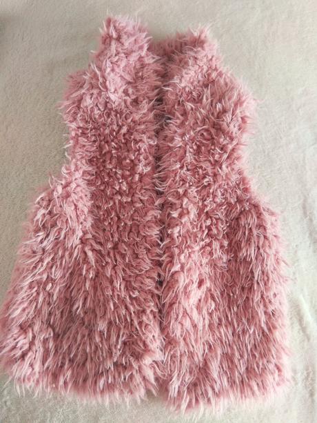 Kožušinová vestička zn. zara, zara,140