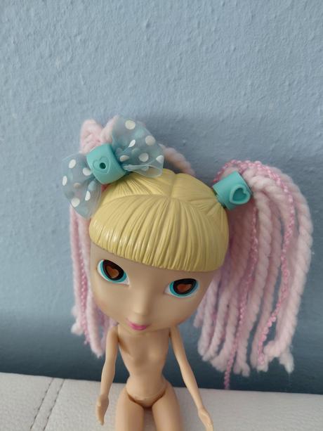 Babika klbova, tvoriva-2 vrkoce,2 vlasky, 3 sponky,