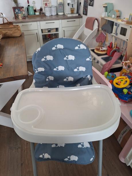 Detská stolička na krmenie, 