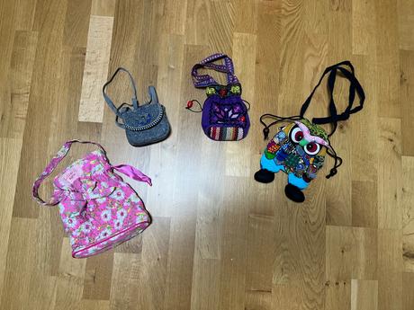 Rucne vyrabane kabelky pre male damy,