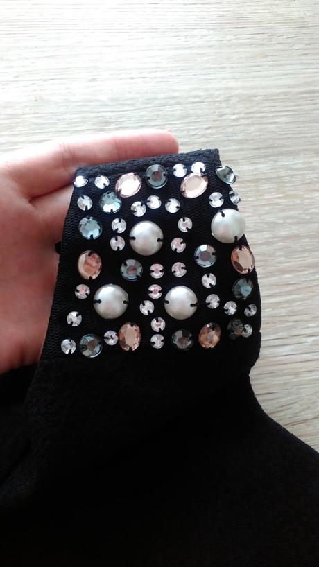 Kratasovy overal, next,134