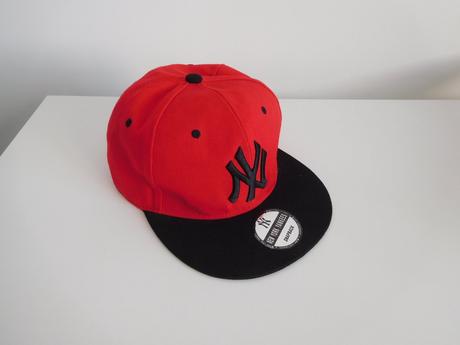 Ny čiapka rovný šilt nová,, 