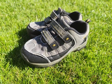 Trekové topánky, 28