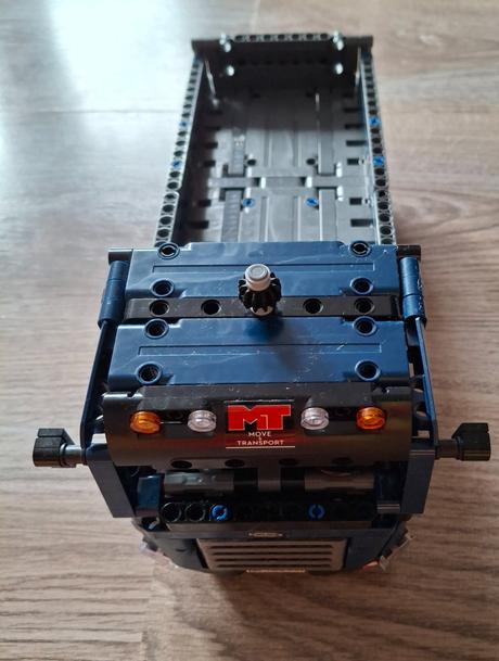 Lego technic 42203 vyklápací nákladiak,