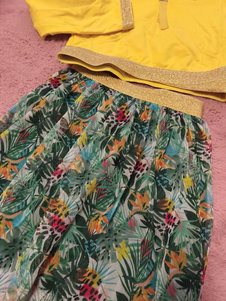 Dievčenská súprava, 146