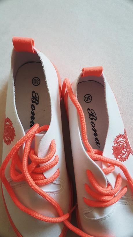 Predám dievčenské tenisky zn. bona, 30