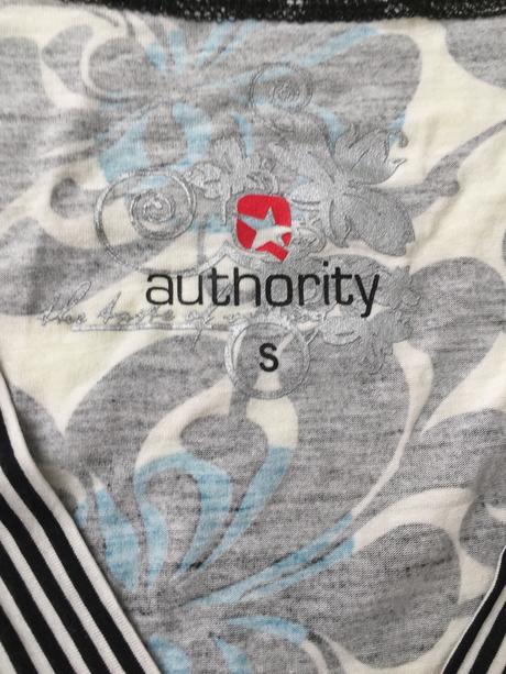 Tunika, authority,s