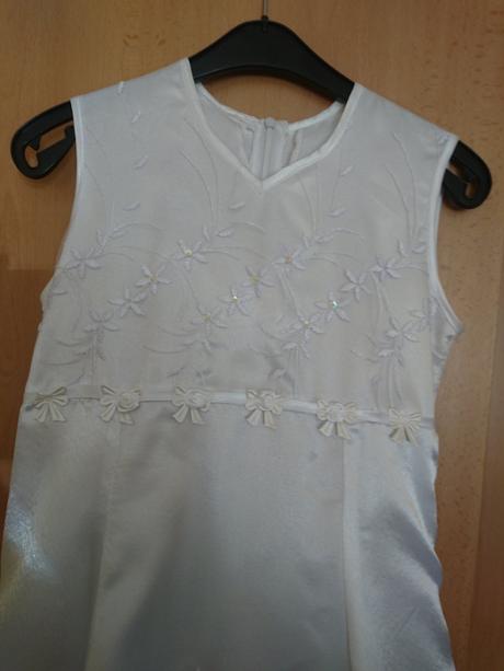 Šaty na 1. sv. prijímanie, 140