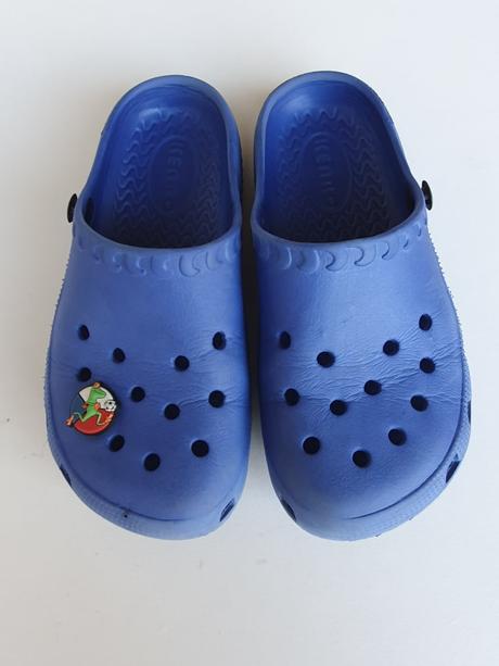 Kroksy, 33