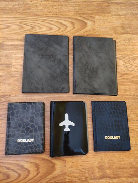 Obaly na doklady, karty alebo vizitky,