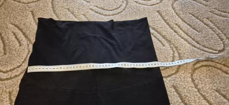 Tehotenské legíny, l