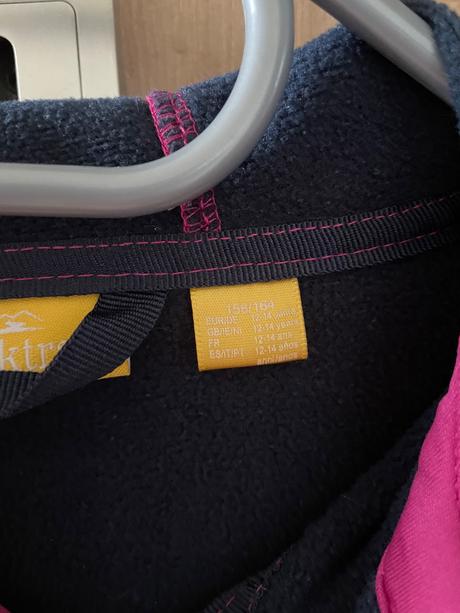 Dievcenska softshelova bunda, 158