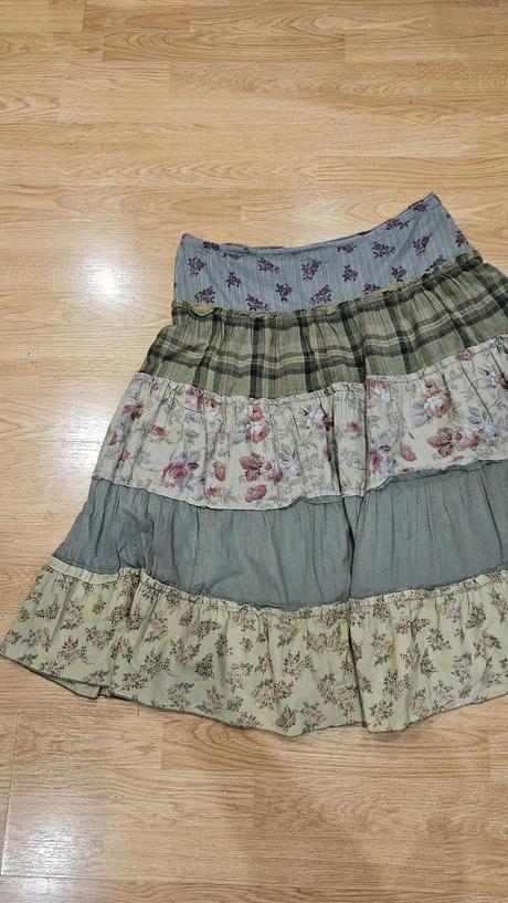 Sukňa v. 40, bershka,40