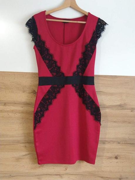 Šaty s čipkou spoločenské, bonprix,34