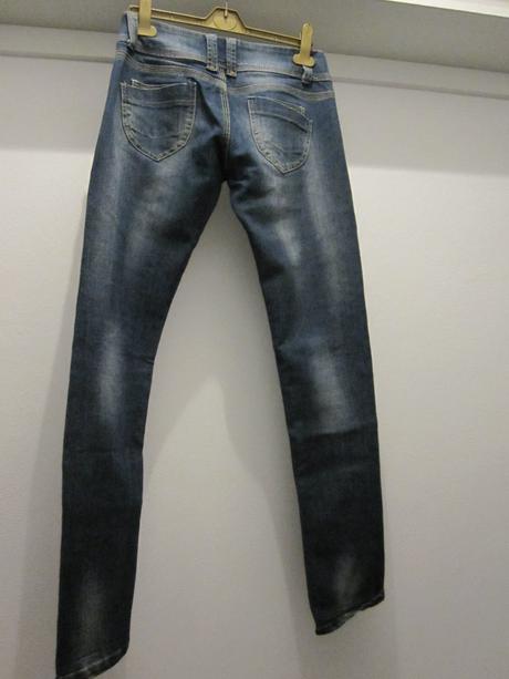 Modre rifle (bedrove), s