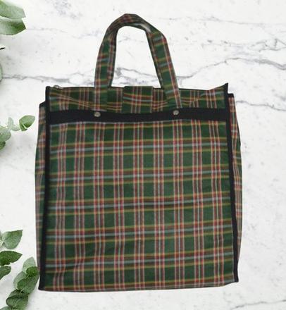 Kockovaná nákupná taška,