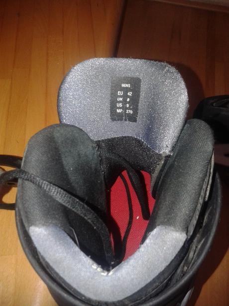 Kolieskové korčule + chraniče, roces,42