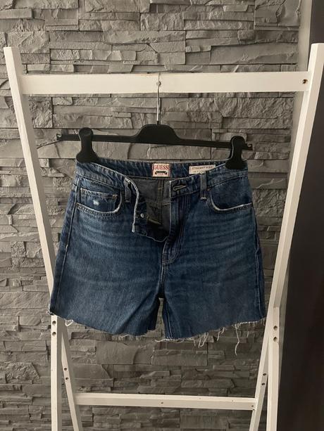 Guess v.26, guess,26