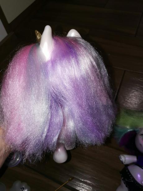 Jednorozec ( unicorn) poopsie,