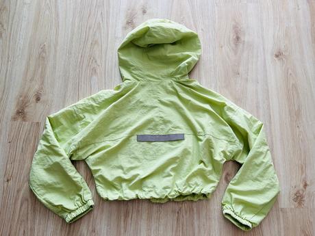 Skvelá reflexná bunda značky bershka, bershka,s