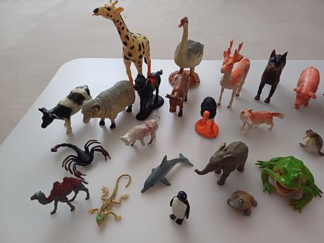 Gumené a plastové zvieratká,