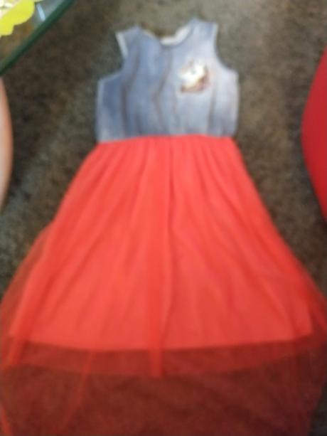 Krásne šaty  140, 140