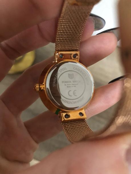 Zlate hodinky pomeek gold, 