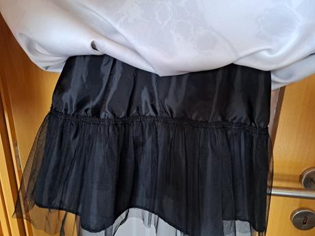 Šaty, značka rinascimento italy, s