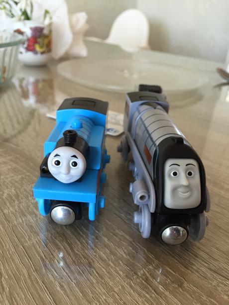 Rozpravajuci thomas vlacik ,