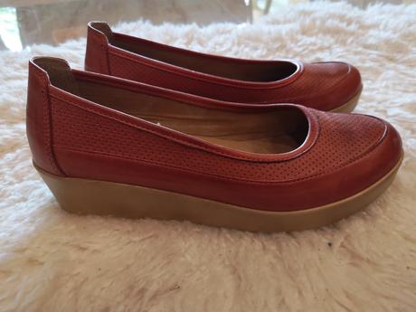 Červené topánky, lasocki,38