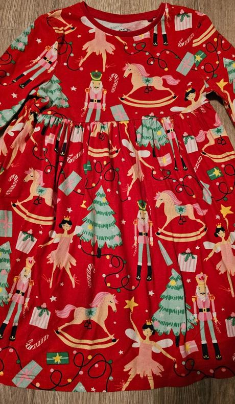 Vianočné šaty, 116