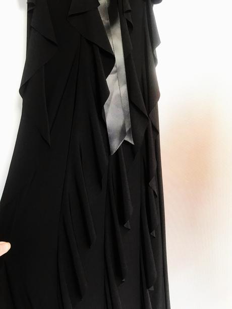 Spoločenské šaty na ramienka, s