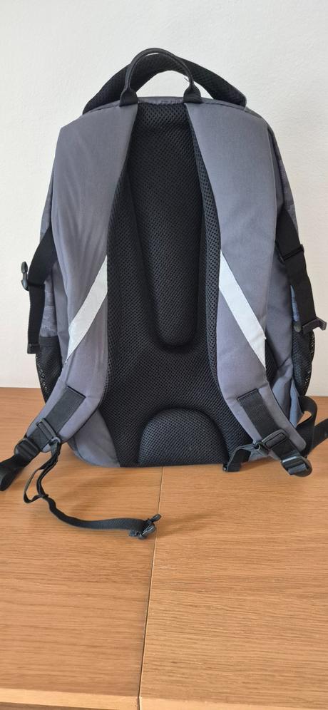 Školský batoh,