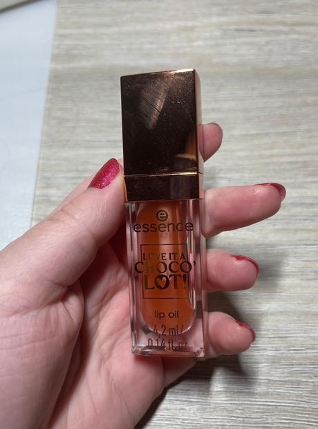 Dekoratívna kozmetika rôznych značiek, 