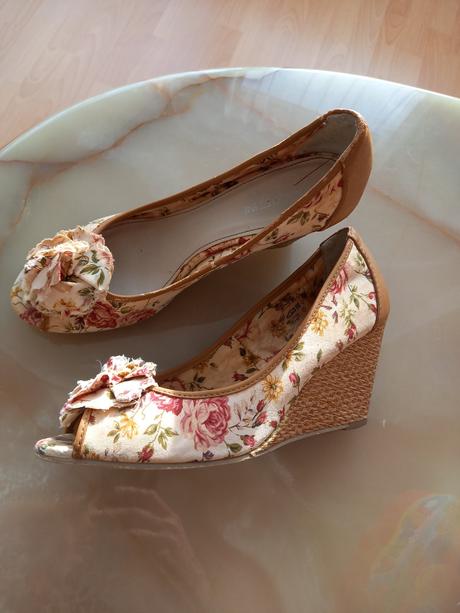 Topanky na platforme, humanic,39